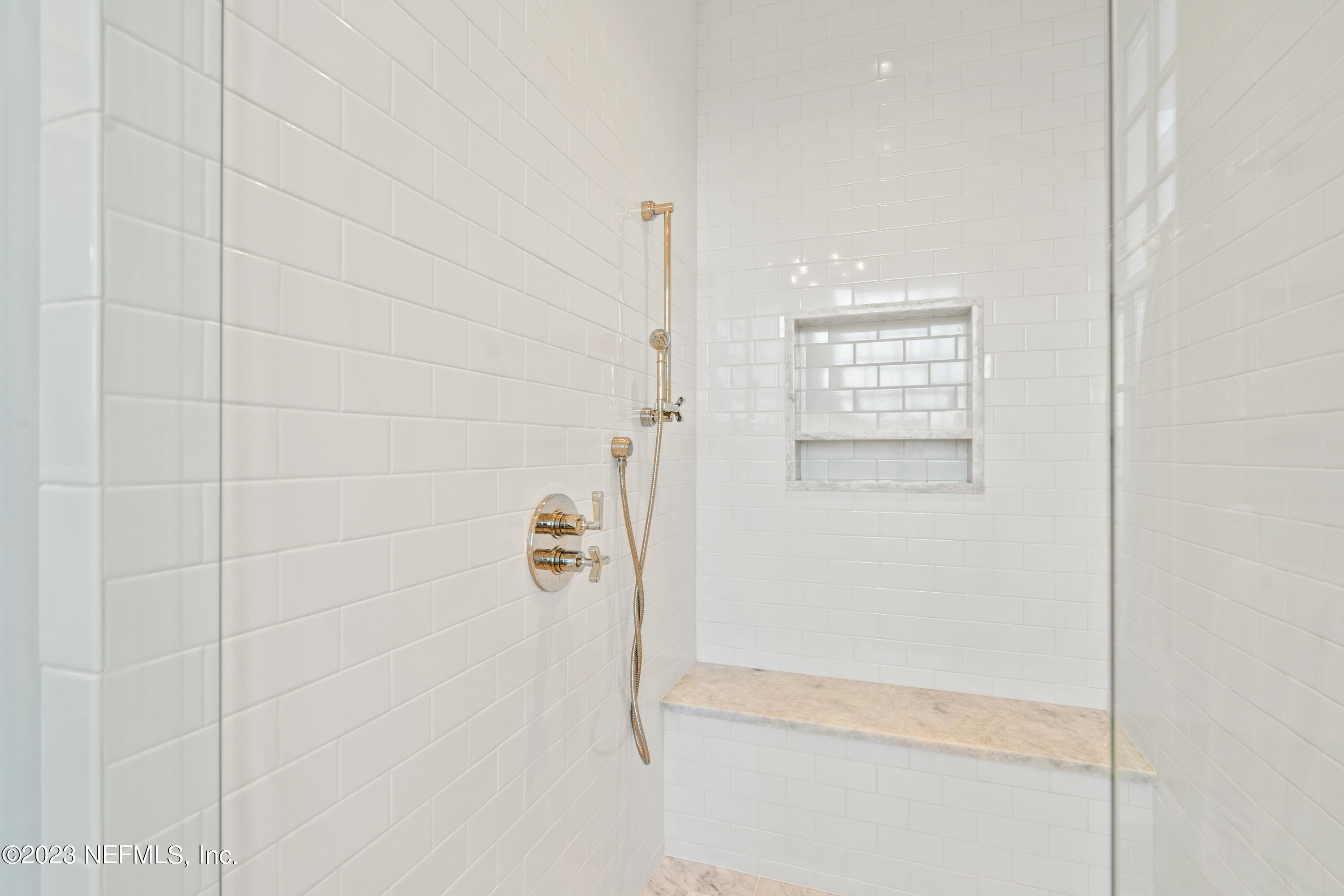 500 North Point Road St. Augustine, FL 32084 - Photo 37 of 102 a bathroom with a shower