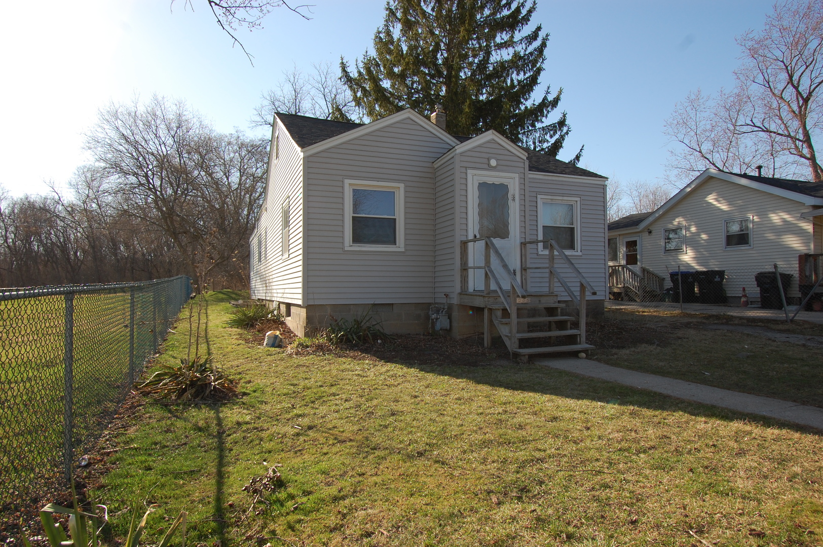 2205 Alton Road McHenry, IL 60050 - Photo 1 of 10