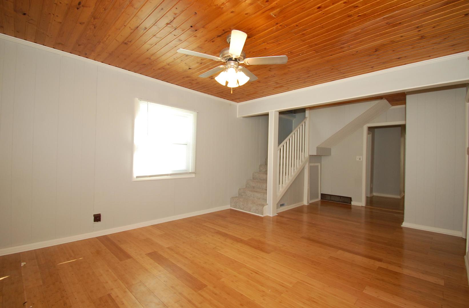 2205 Alton Road McHenry, IL 60050 - Photo 3 of 10