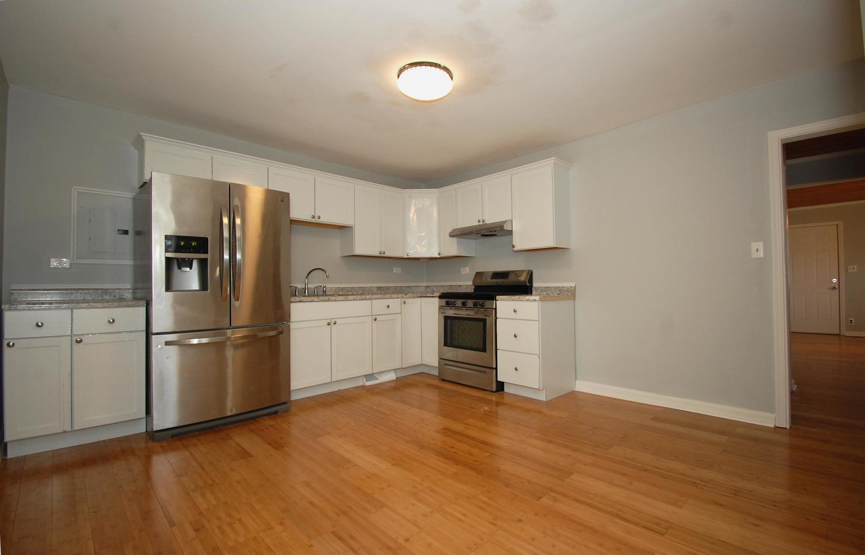 2205 Alton Road McHenry, IL 60050 - Photo 4 of 10