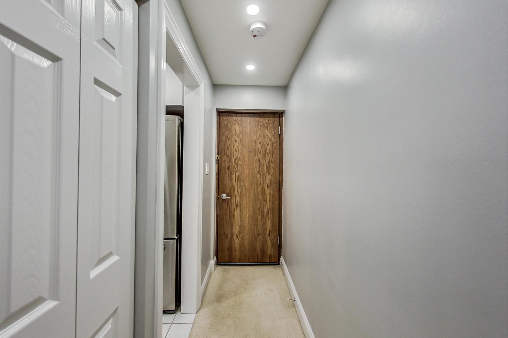711 Busse Highway, Unit 2B Park Ridge, IL 60068 - Photo 2 of 17