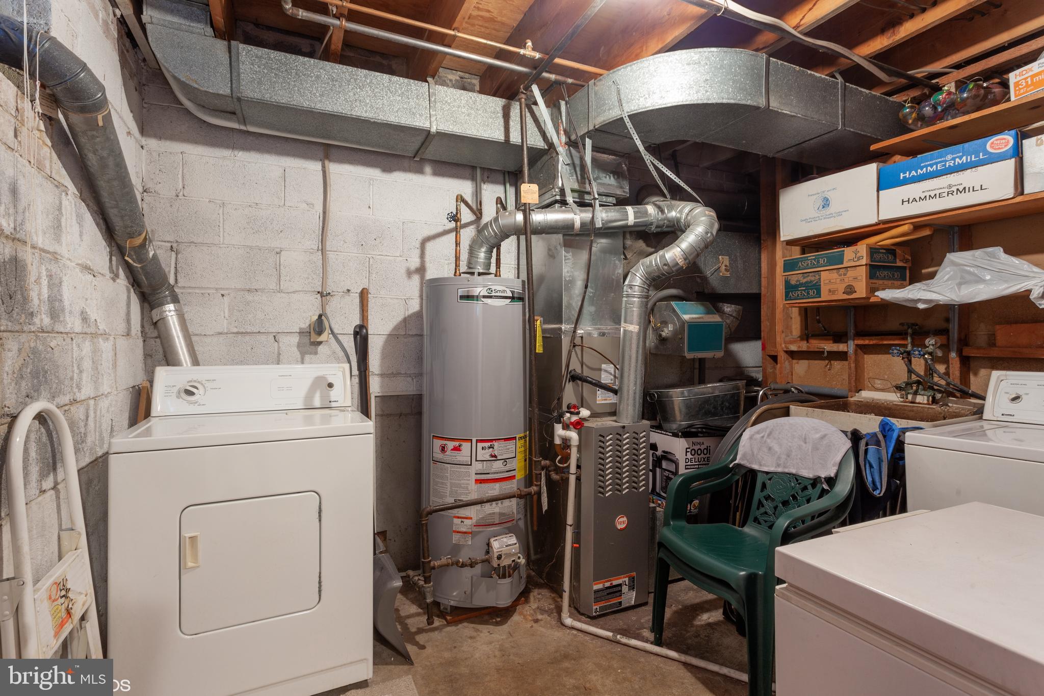 122 Old Enterprise Road, Unit 126 Upper Marlboro, MD 20774 - Photo 43 of 51 Laundry