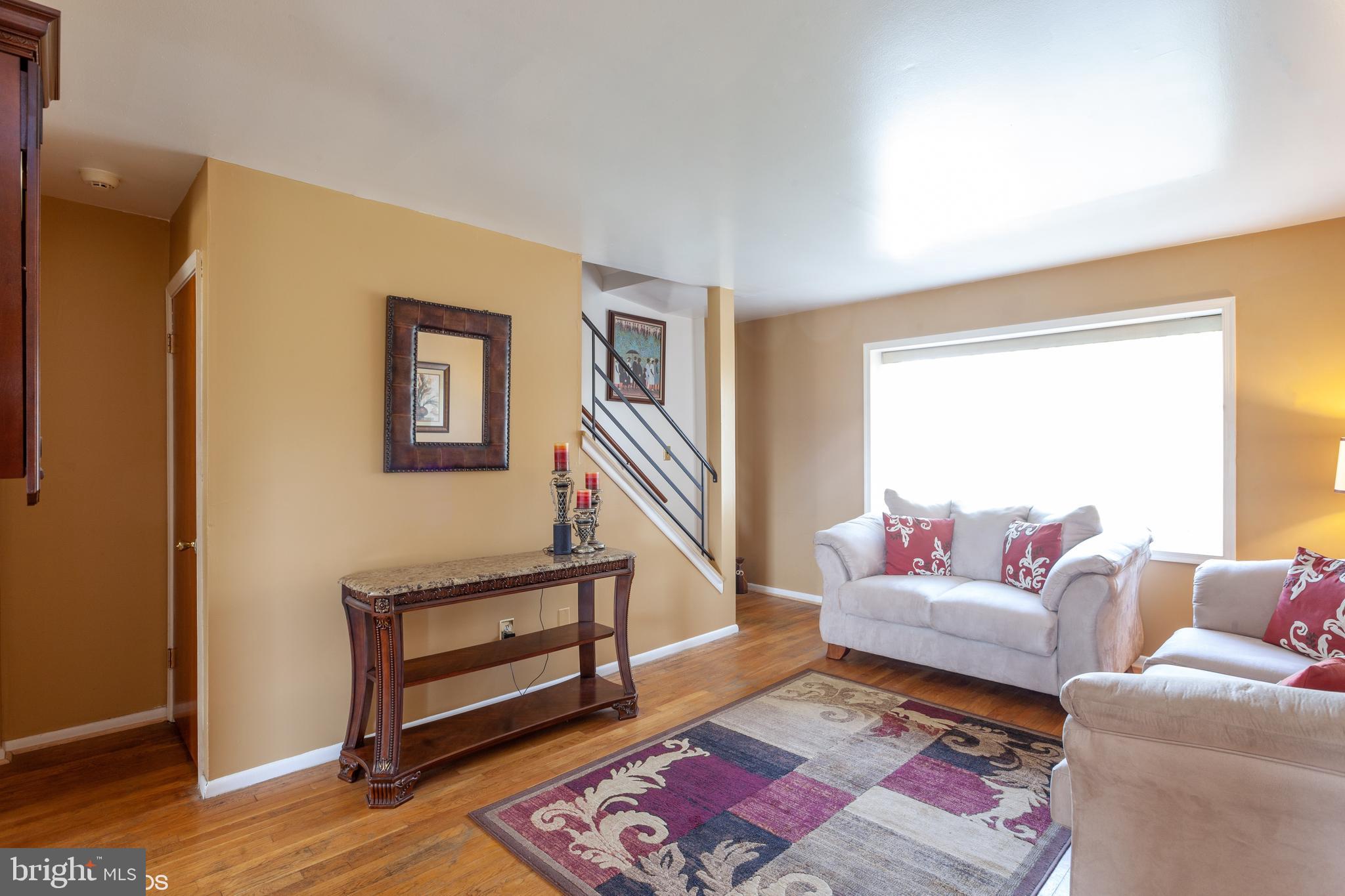122 Old Enterprise Road, Unit 126 Upper Marlboro, MD 20774 - Photo 7 of 51 Living Room