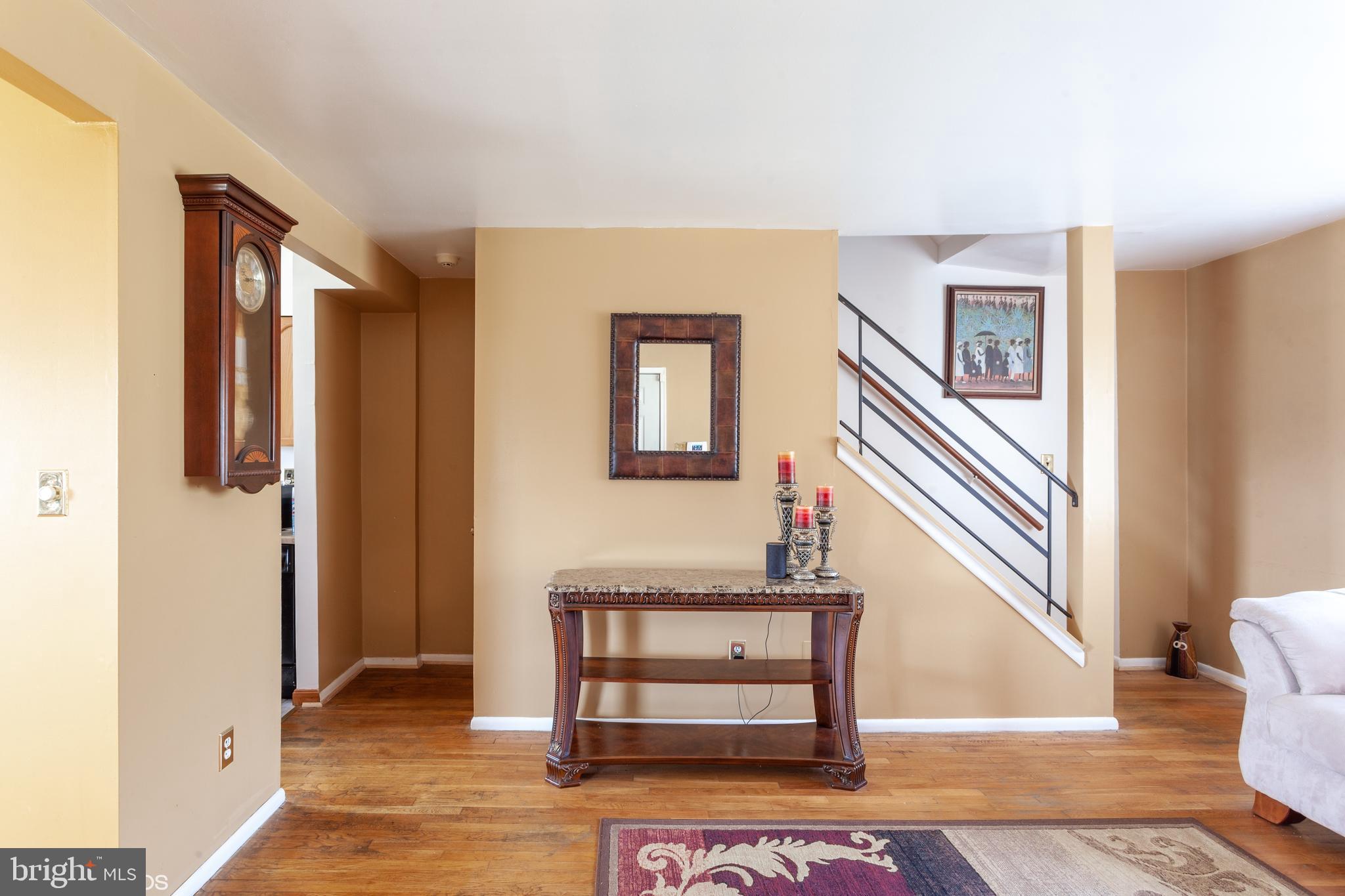 122 Old Enterprise Road, Unit 126 Upper Marlboro, MD 20774 - Photo 8 of 51 Living Room