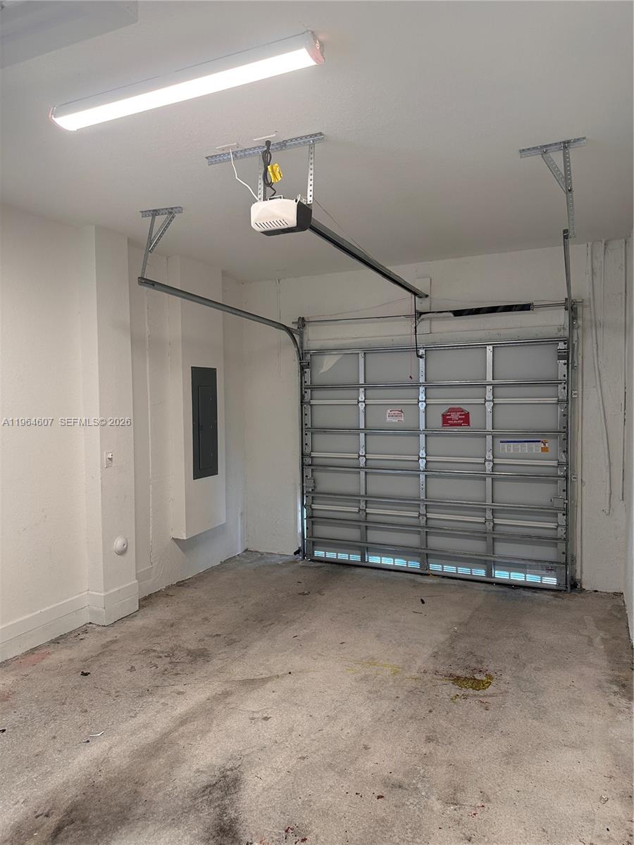 623 Southeast 13th St Circle Homestead, FL 33034 - Photo 24 of 28 a view of a garage