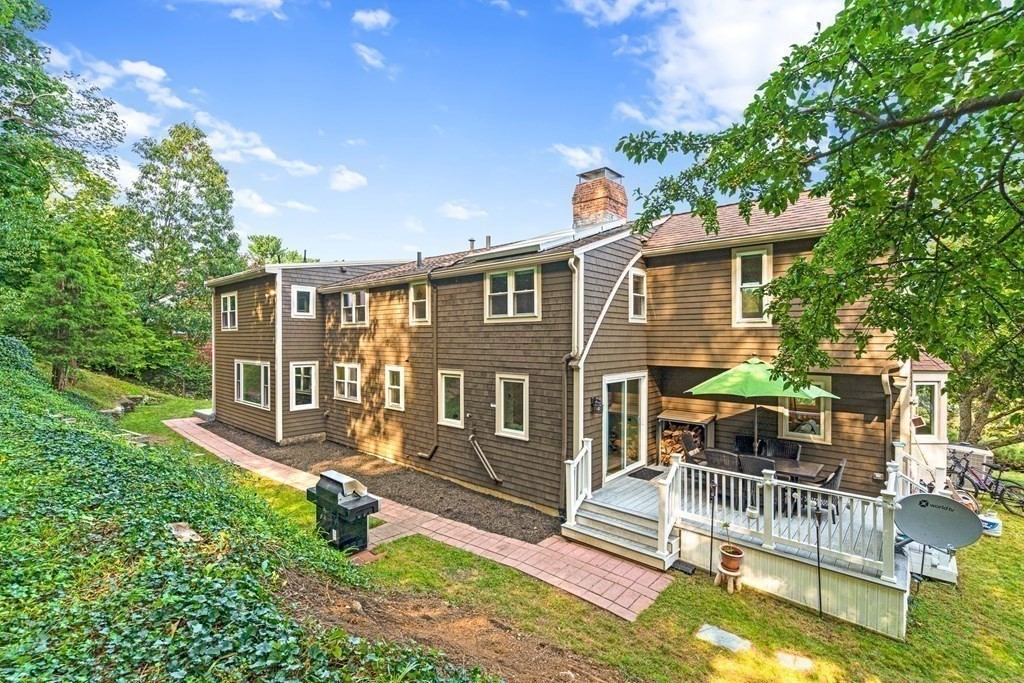 60 Emerson Road Winchester, MA 01890 - Photo 4 of 38 Gallery Image 4