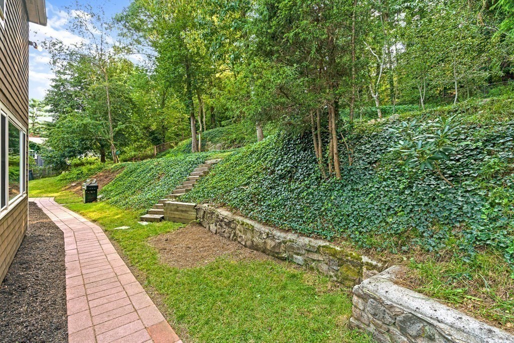 60 Emerson Road Winchester, MA 01890 - Photo 5 of 38 Gallery Image 5