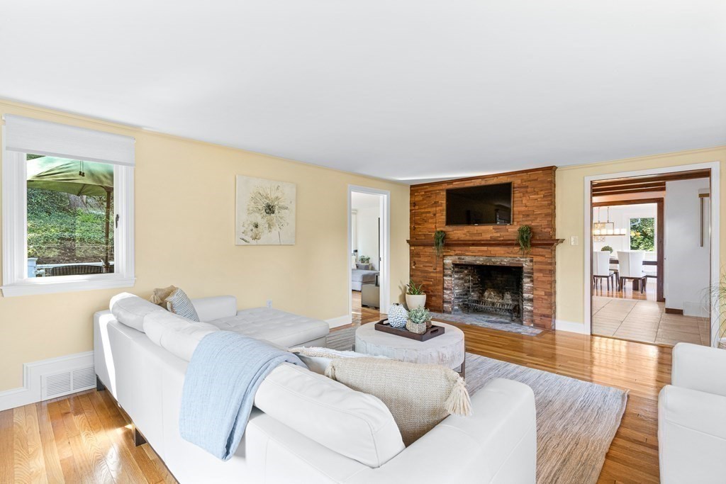60 Emerson Road Winchester, MA 01890 - Photo 9 of 38 Gallery Image 9