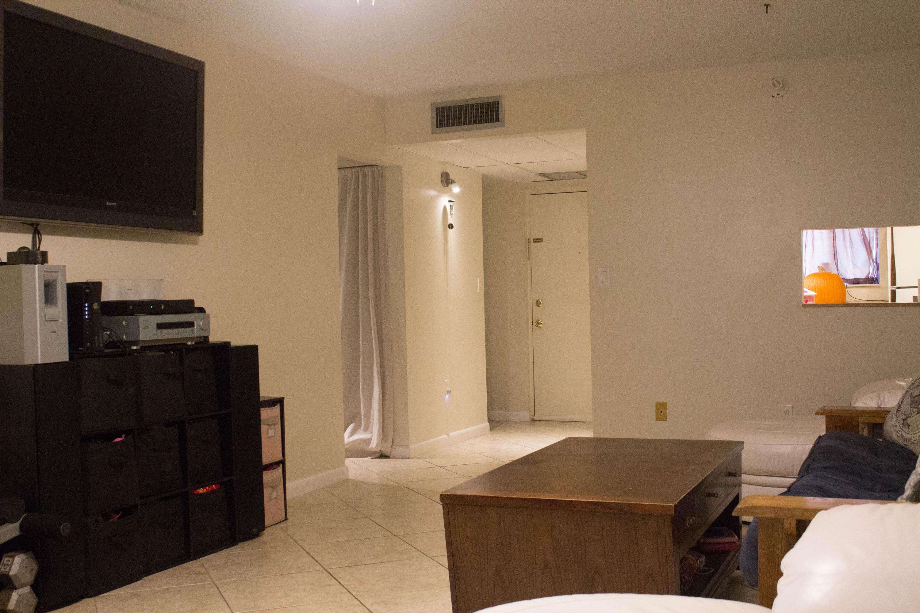 824 Southwest 9th St Circle, Unit 102 Boca Raton, FL 33486 - Photo 12 of 25 living room