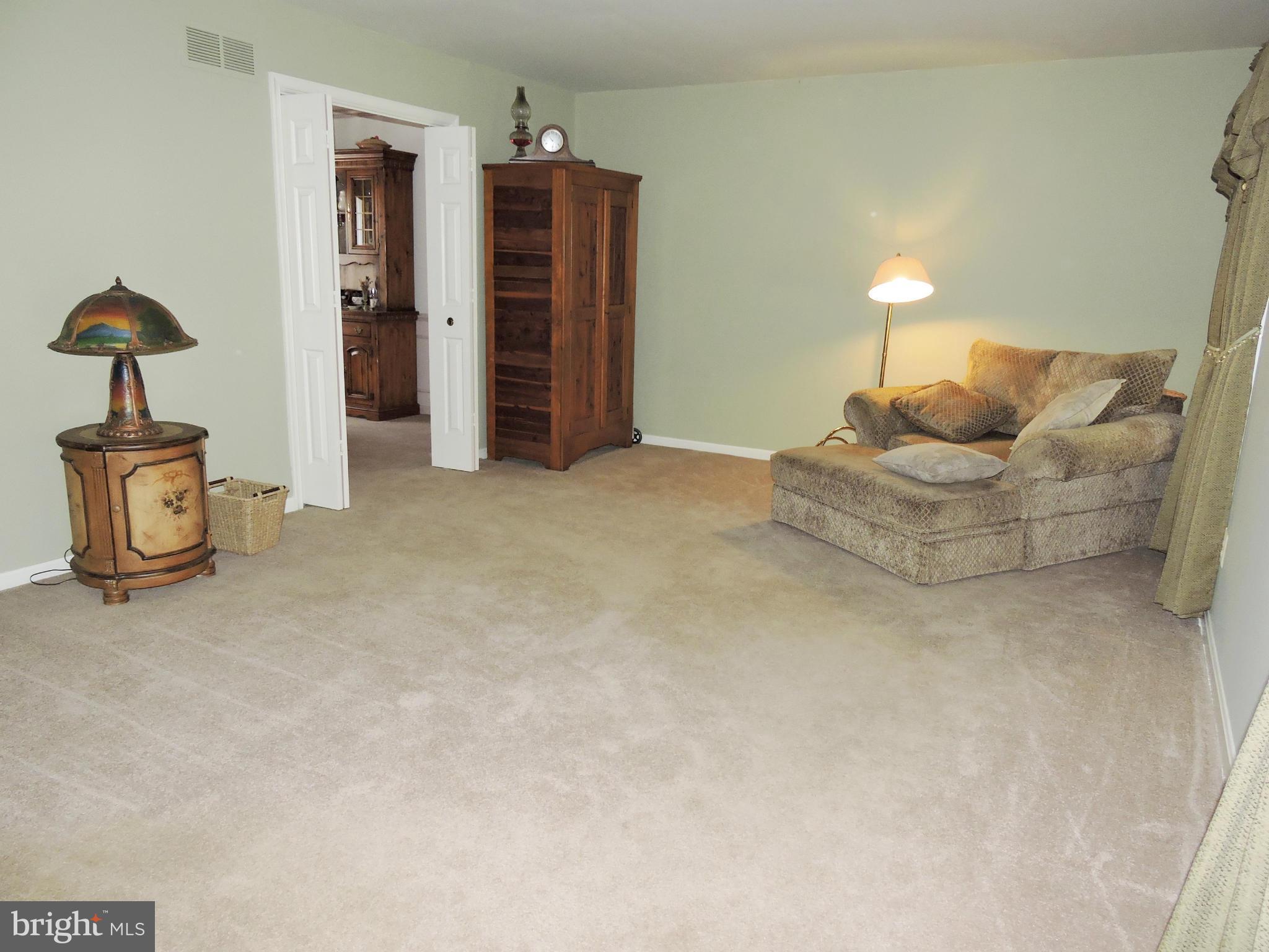 2914 Moores Road Baldwin, MD 21013 - Photo 2 of 27 Living Room