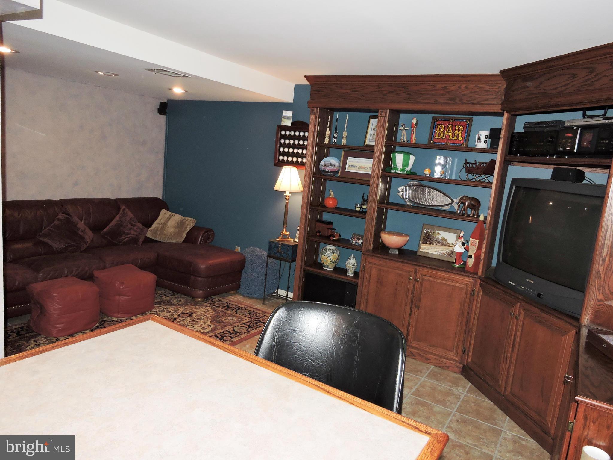 2914 Moores Road Baldwin, MD 21013 - Photo 15 of 27 Family Room