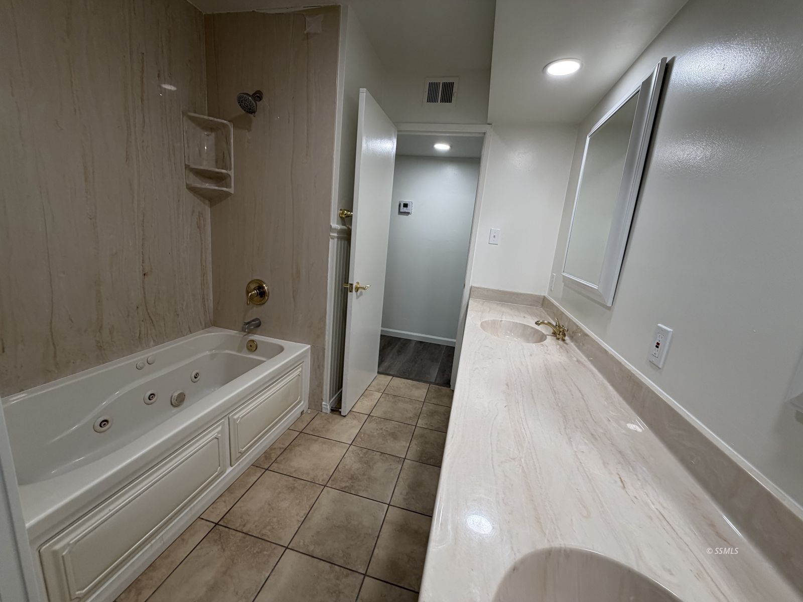 246 Drummond Avenue, Unit A Ridgecrest, CA 93555 - Photo 12 of 27