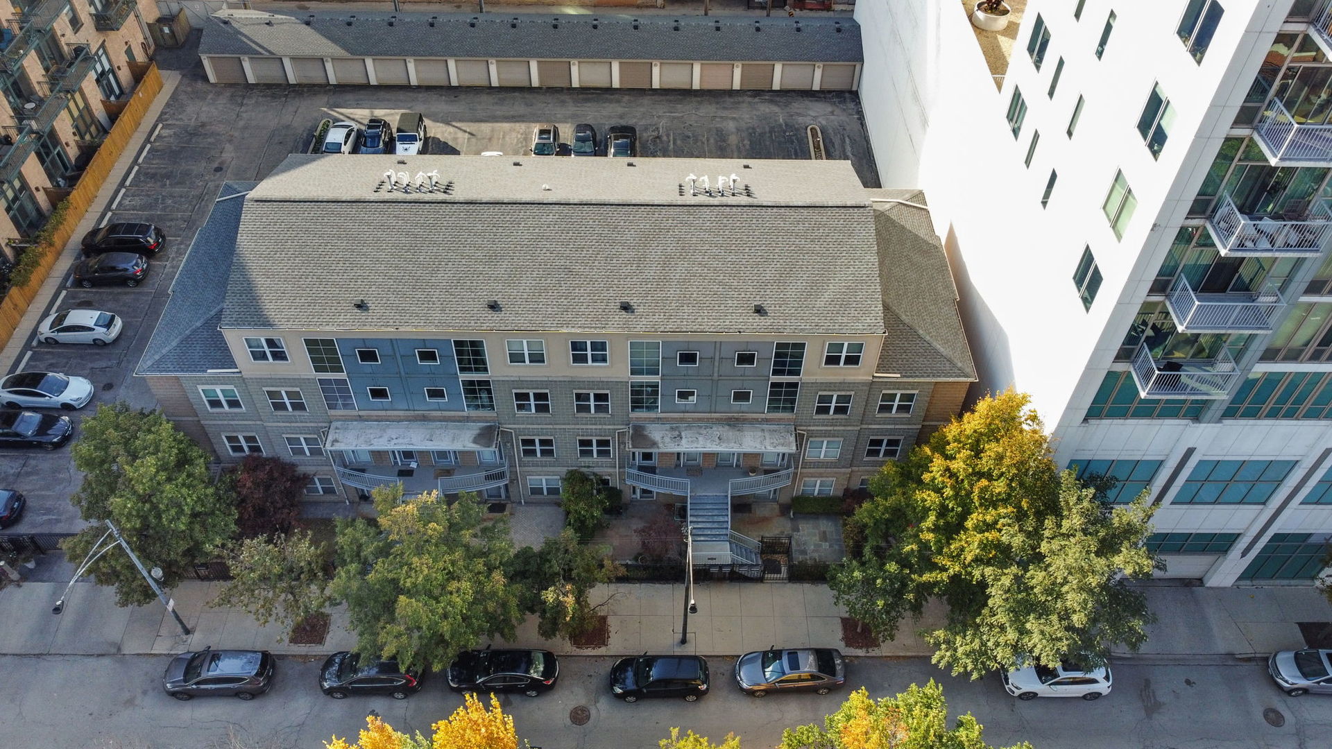 1616 South Indiana Avenue, Unit B3 Chicago, IL 60616 - Photo 27 of 32 a view of a building