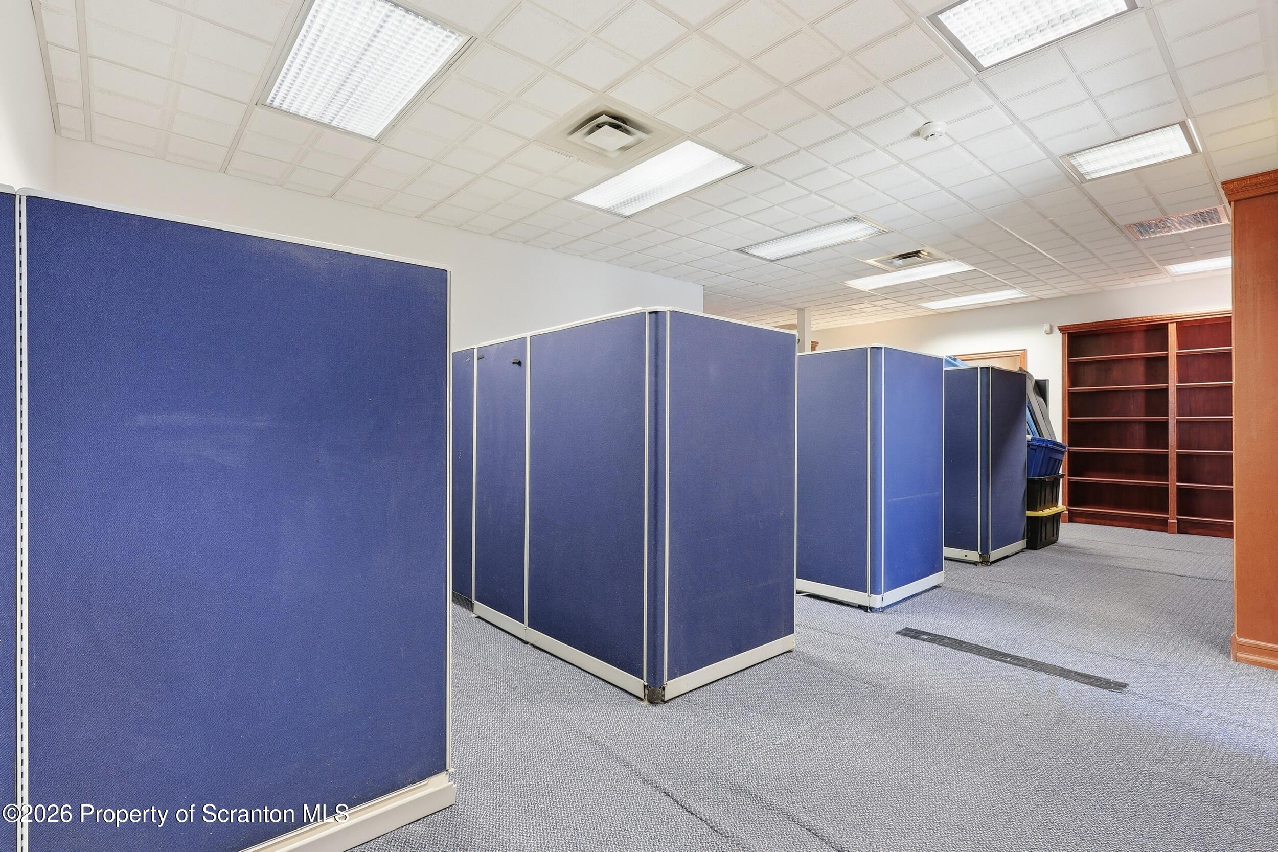 381 North 9th Avenue Scranton, PA 18504 - Photo 23 of 58 a view of an empty room