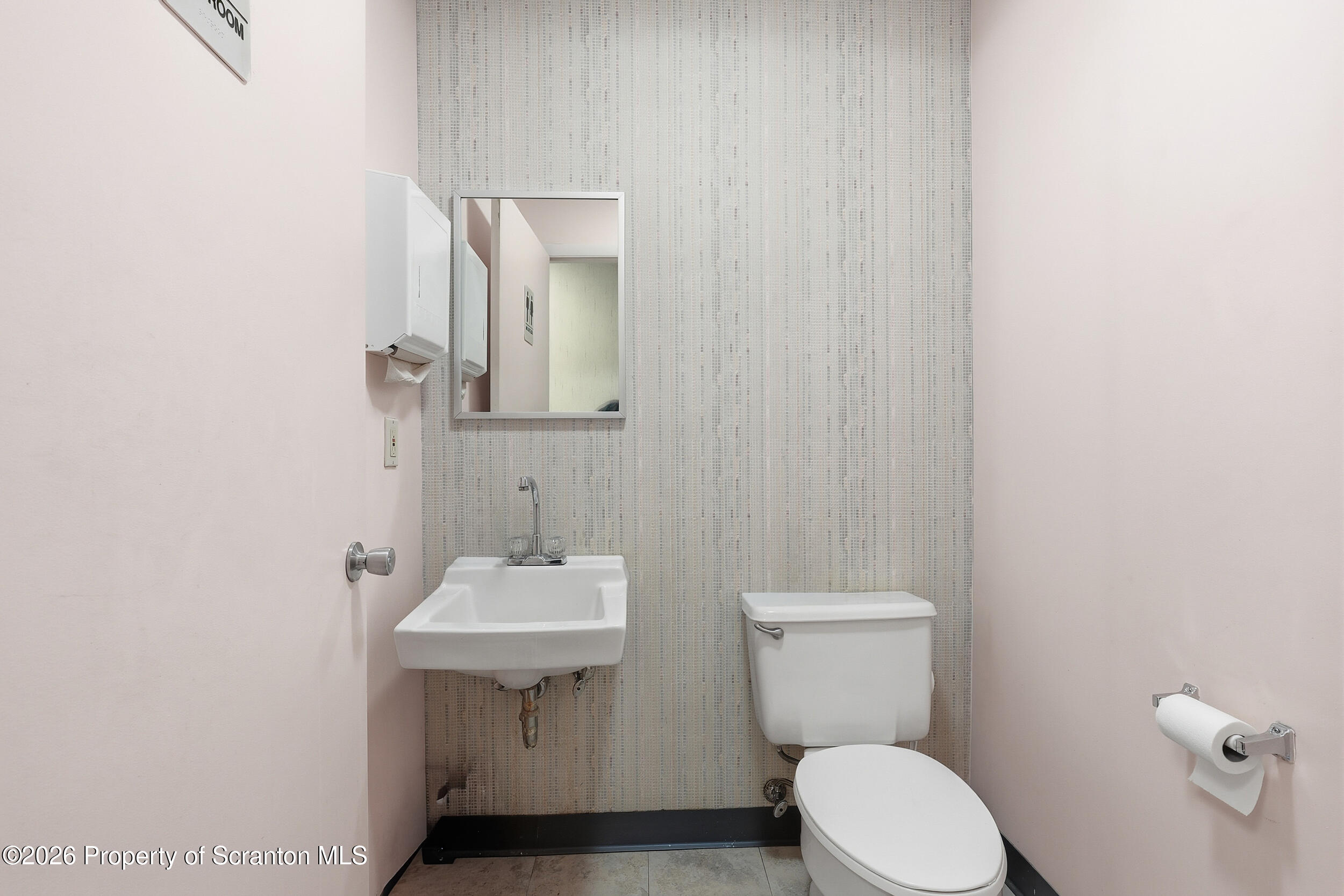 381 North 9th Avenue Scranton, PA 18504 - Photo 41 of 58 37_381 n 9th ave8 unit2