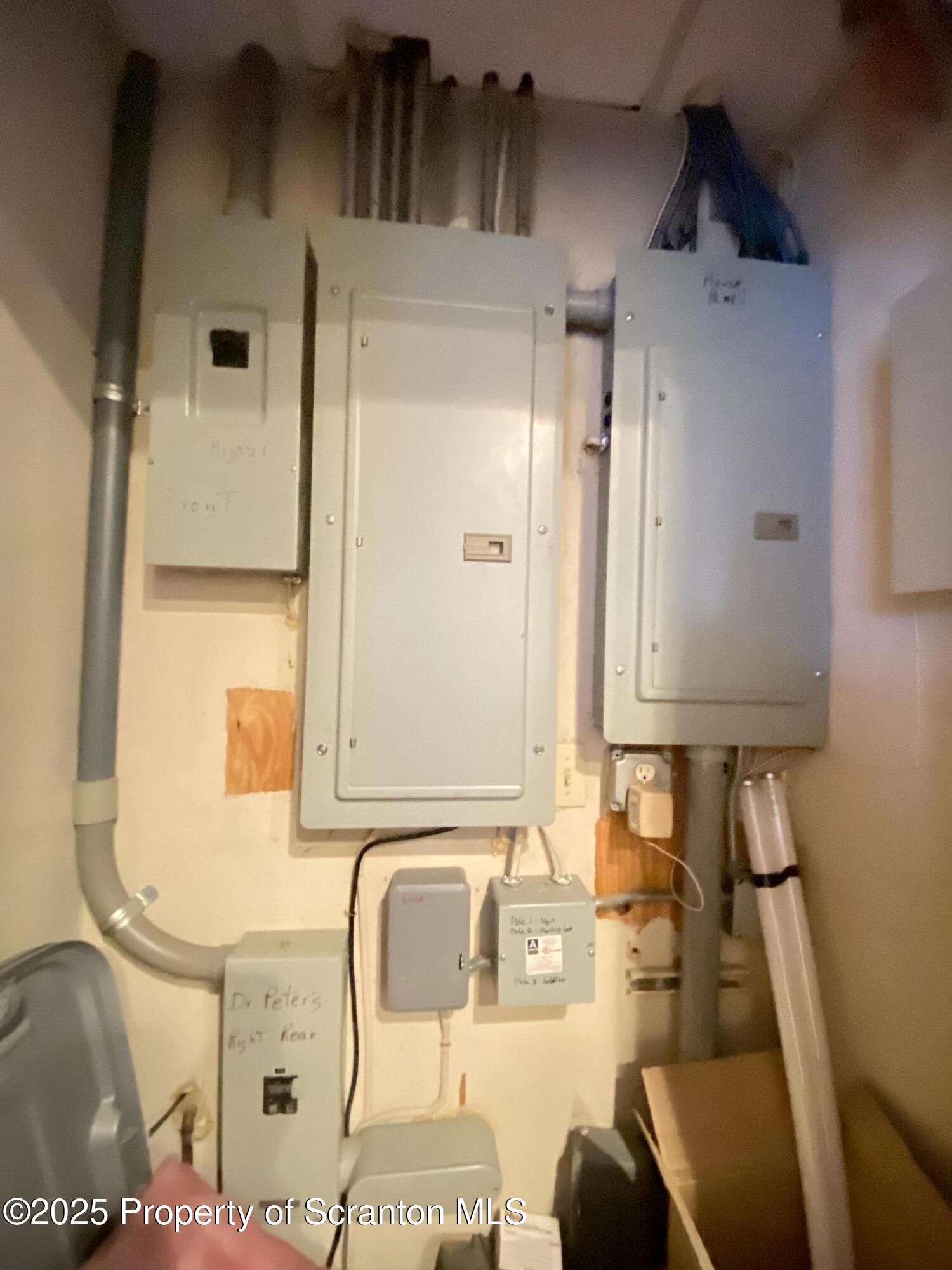 381 North 9th Avenue Scranton, PA 18504 - Photo 42 of 56 a bathroom with a bathtub and shower