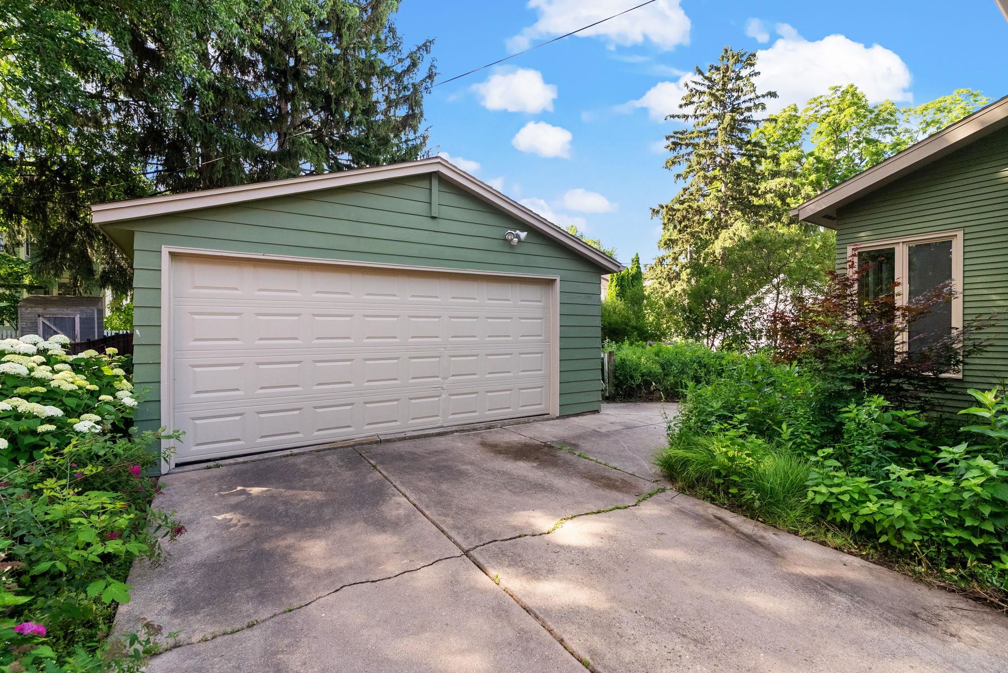 2221 Keyes Avenue Madison, WI 53711 - Photo 37 of 47