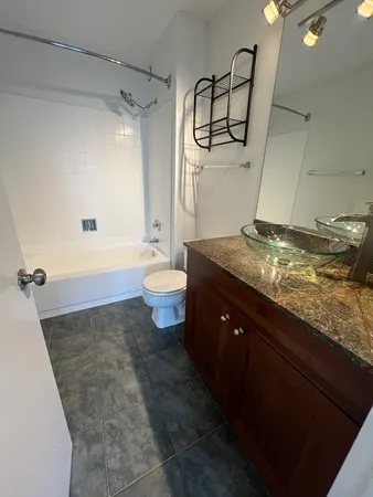 $3,600 | 10 East Ontario Street, Unit 4102, Chicago, IL 60611