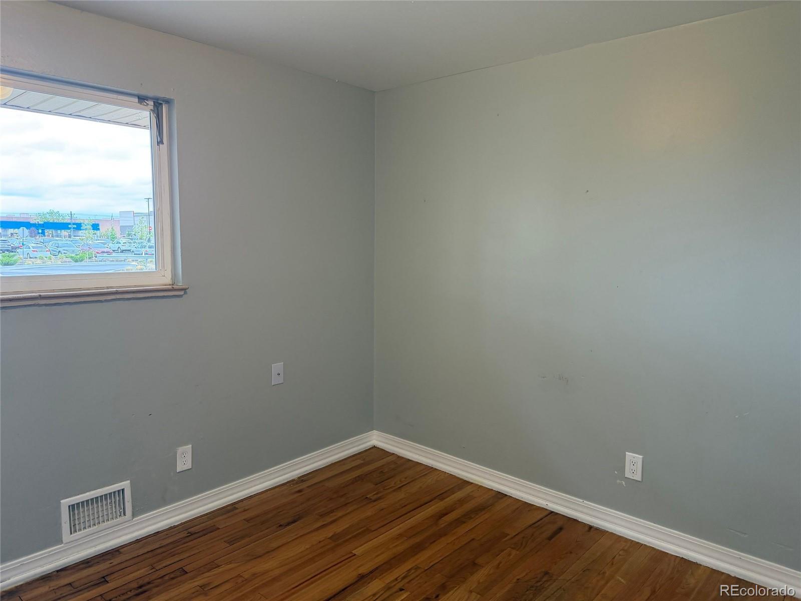 3124 Quari Street Aurora, CO 80011 - Photo 12 of 28