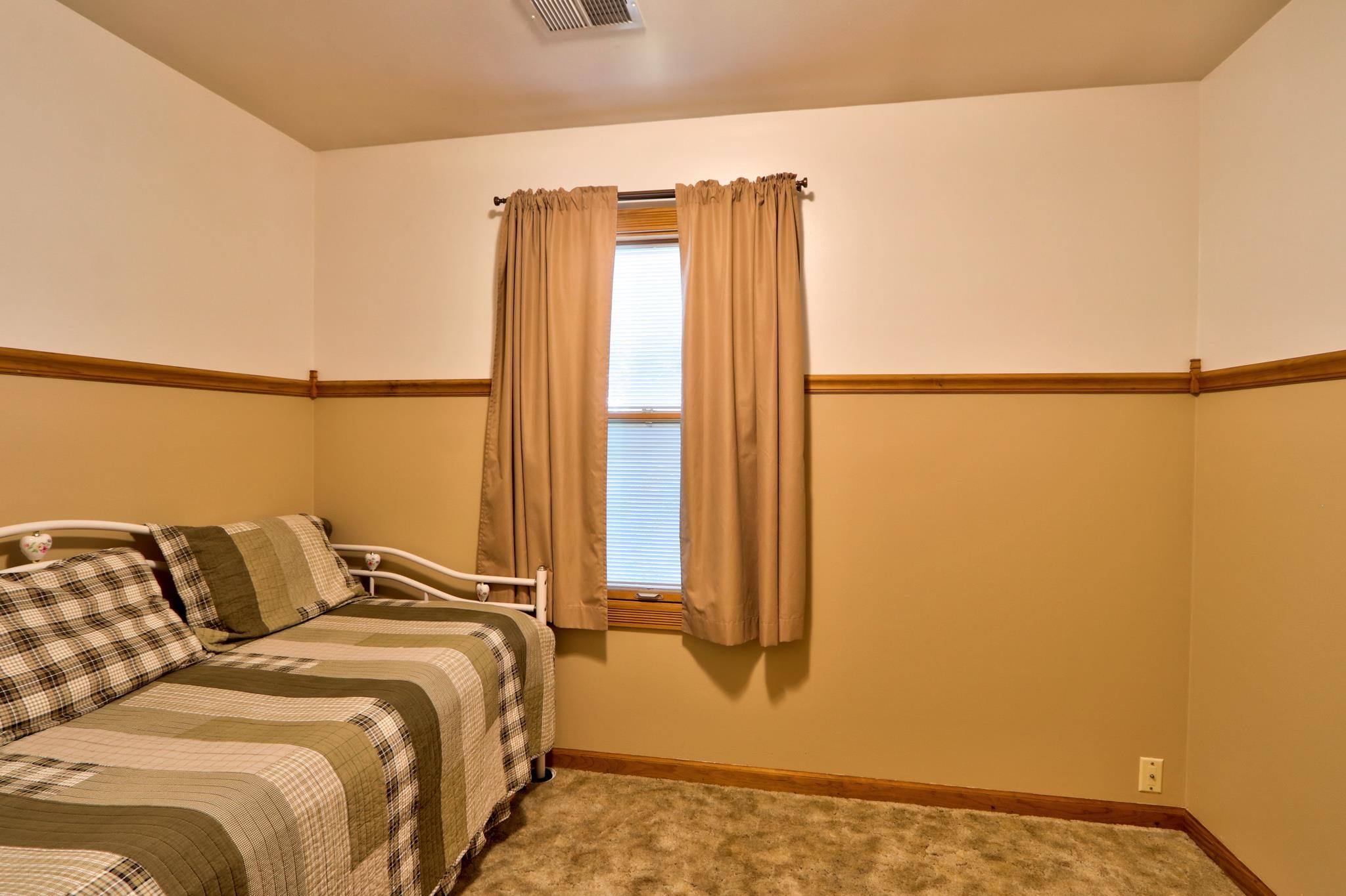 706 Lexington Road Evansville, IN 47710 - Photo 16 of 28