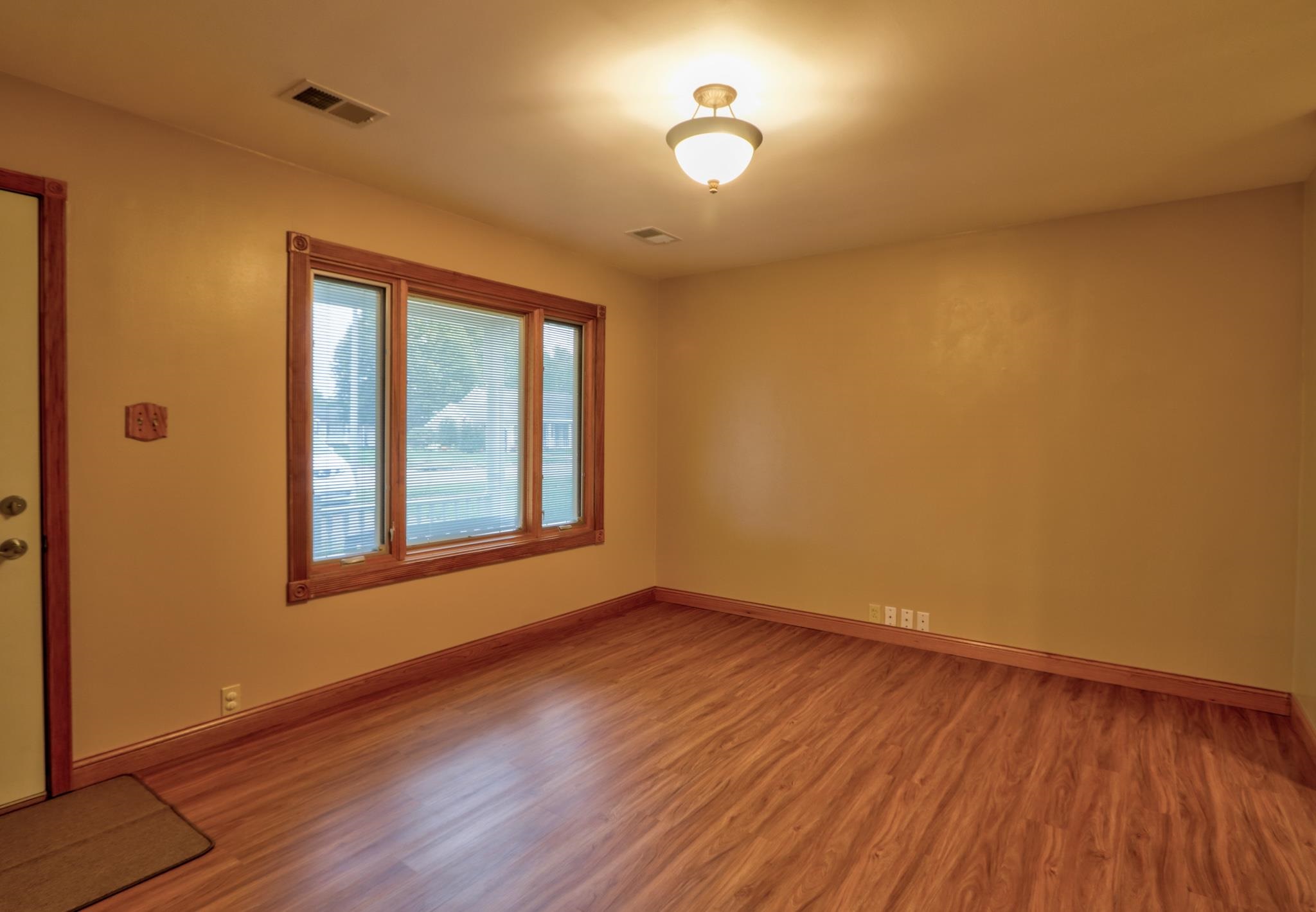 706 Lexington Road Evansville, IN 47710 - Photo 5 of 28
