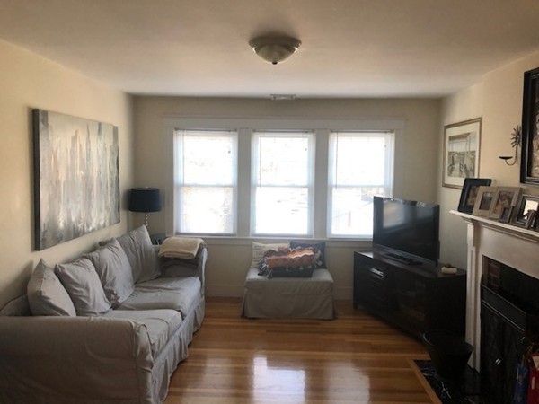 86 Withington Road Newton, MA 02460 - Photo 4 of 10