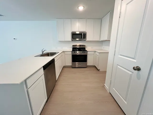 $1,495 | 1543 Tiptop Meadow, New Braunfels, TX 78130