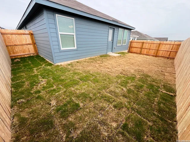 $1,495 | 1543 Tiptop Meadow, New Braunfels, TX 78130