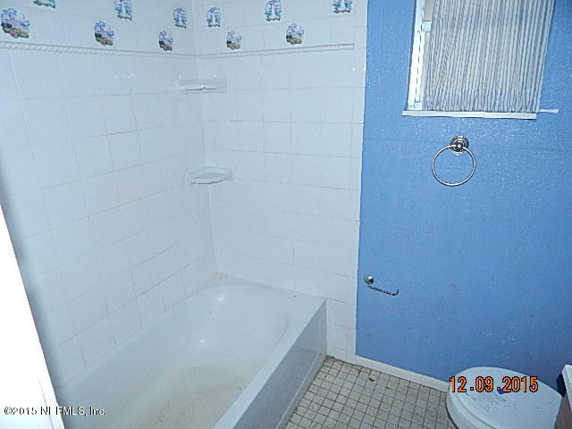 209 Neptune Road Orange Park, FL 32073 - Photo 11 of 11 DSCN8203