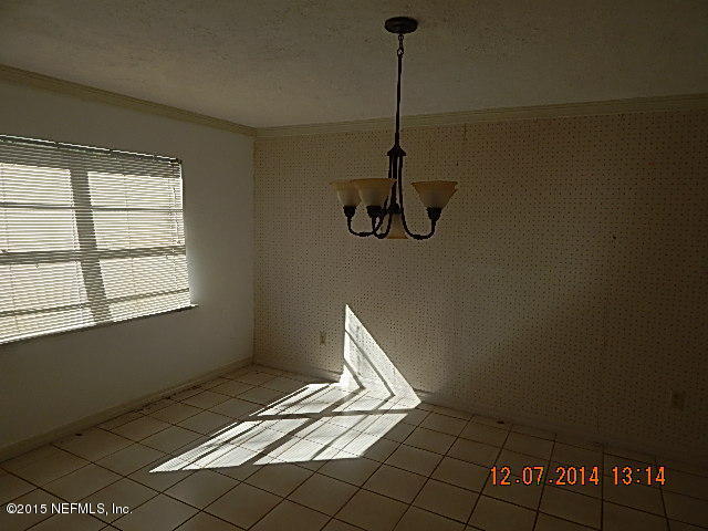 209 Neptune Road Orange Park, FL 32073 - Photo 5 of 11 DSCN8116