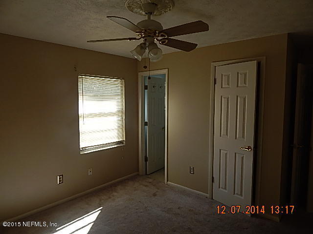 209 Neptune Road Orange Park, FL 32073 - Photo 8 of 11 DSCN8124