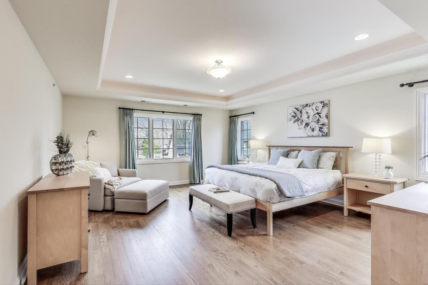 2300 Dehne Road Northbrook, IL 60062 - Photo 12 of 28 a bedroom with a bed and a couch