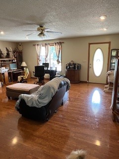 667 Maple Bend Road Winchester, TN 37398 - Photo 12 of 33 a living room with furniture and a large window