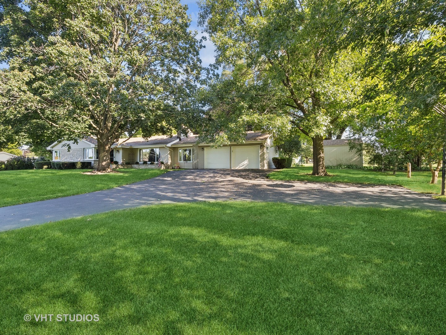 11518 West Algonquin Road Huntley, IL 60142 - Photo 1 of 36 Gallery Image 1