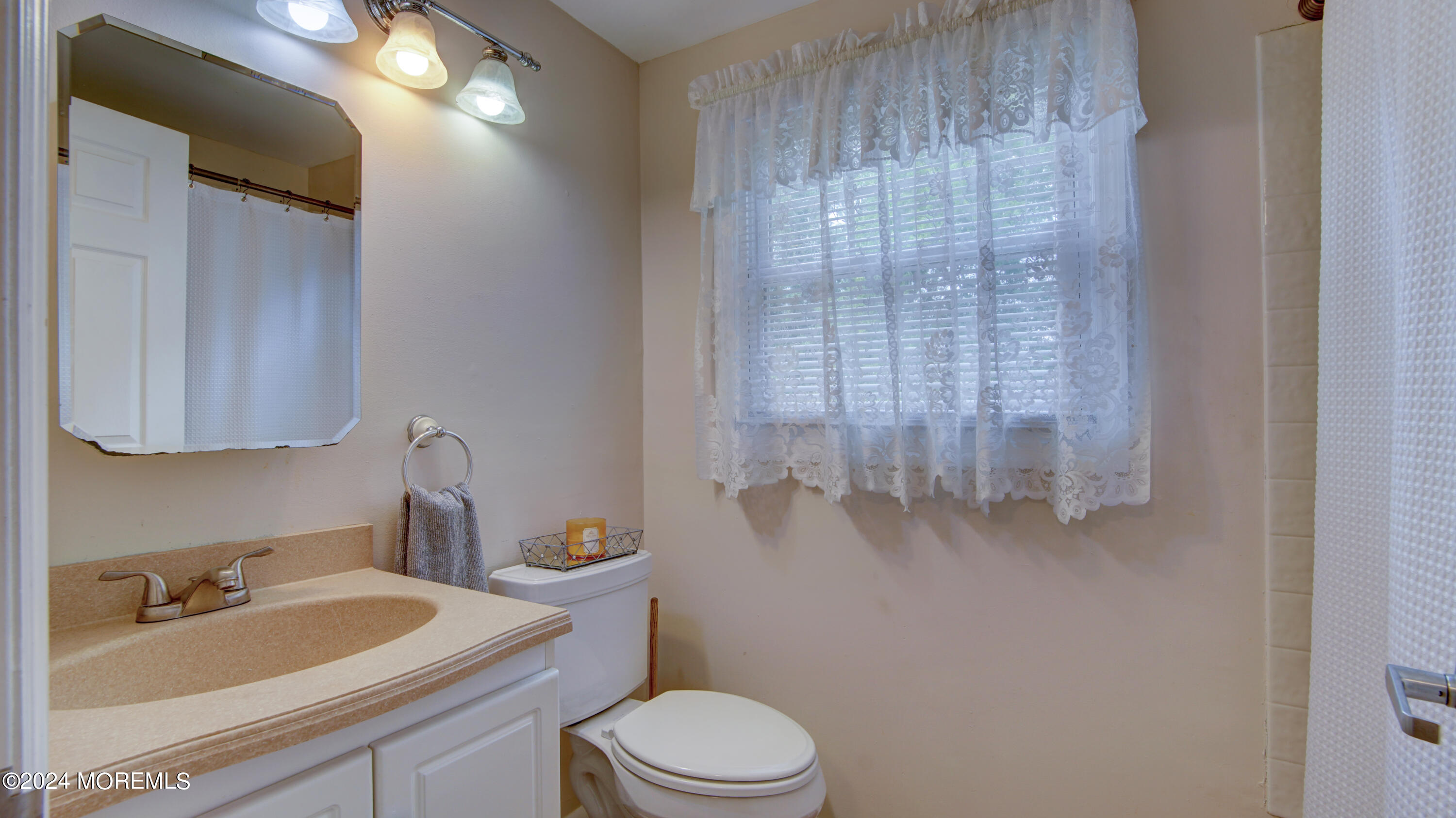 7 York Road Marlboro, NJ 07746 - Photo 18 of 22 DSC00046And8more