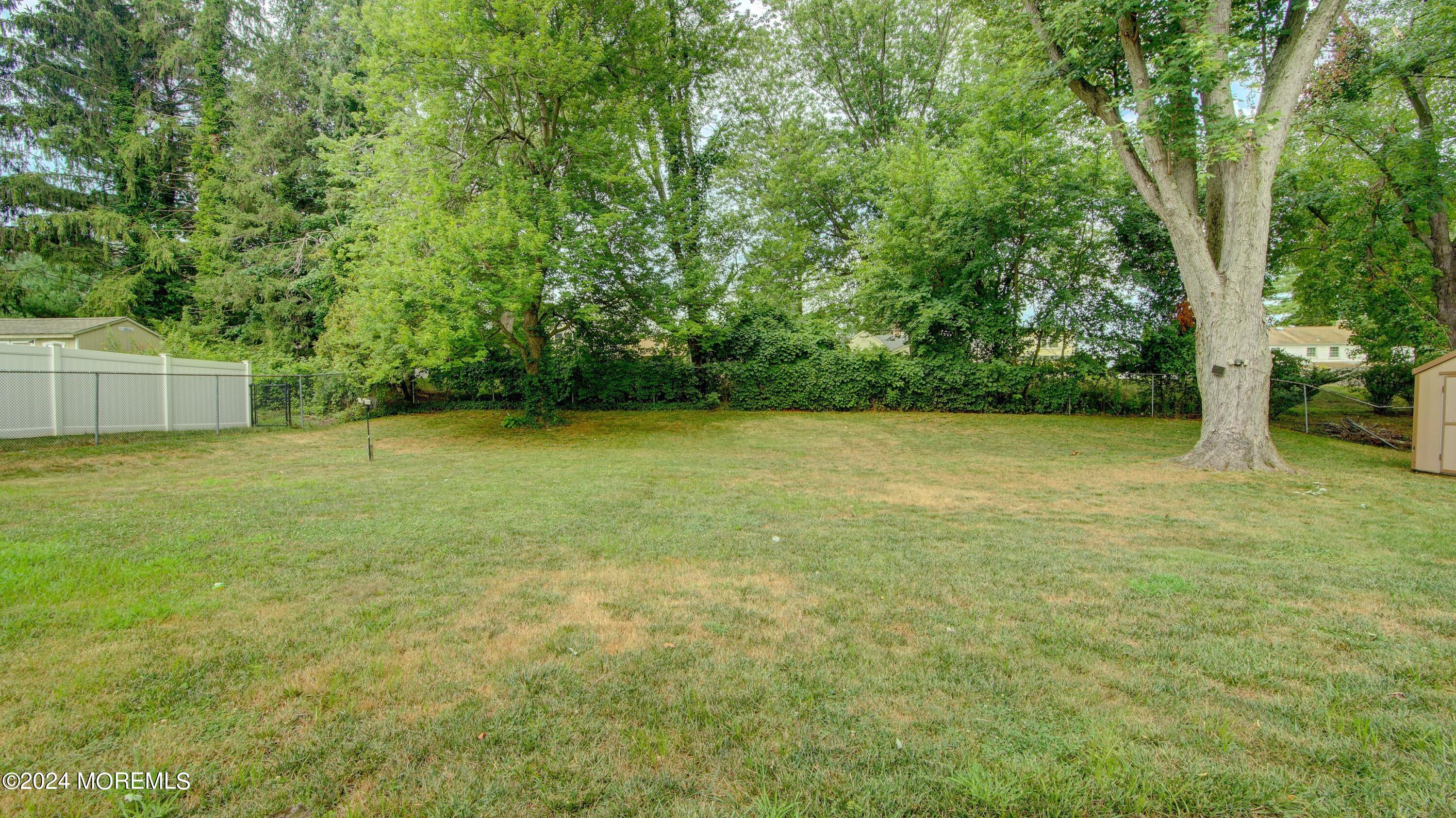 7 York Road Marlboro, NJ 07746 - Photo 21 of 22 UC0r7xl6