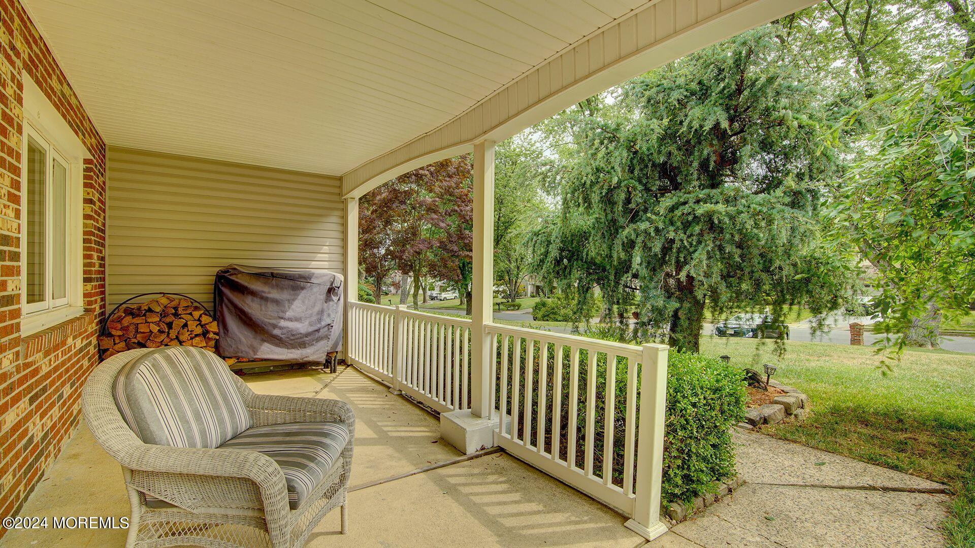 7 York Road Marlboro, NJ 07746 - Photo 4 of 22 yFvEyWvt