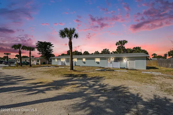 $1,750 | 2700 South Hwy A1A, Unit 12, Melbourne Beach, FL 32951