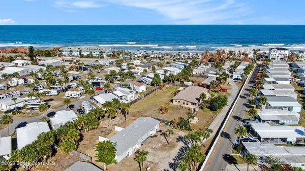 $1,750 | 2700 South Hwy A1A, Unit 12, Melbourne Beach, FL 32951