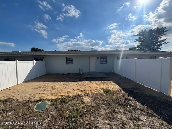 $1,750 | 2700 South Hwy A1A, Unit 12, Melbourne Beach, FL 32951