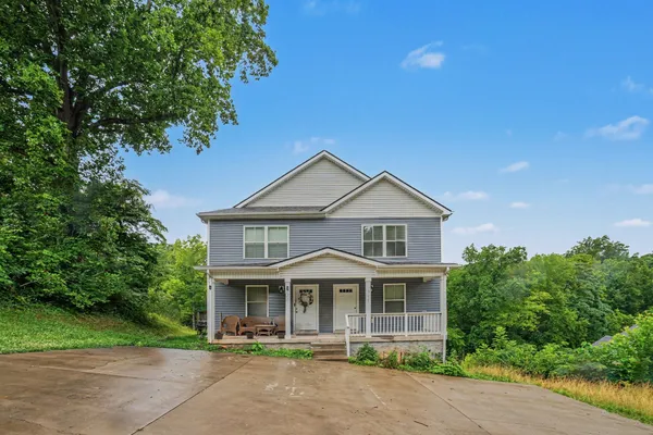 $485,000 | 906 East Happy Hollow Drive, Clarksville, TN 37040