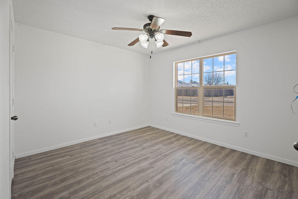 9809 Iola Avenue Lubbock, TX 79424 - Photo 20 of 29 DRG00897