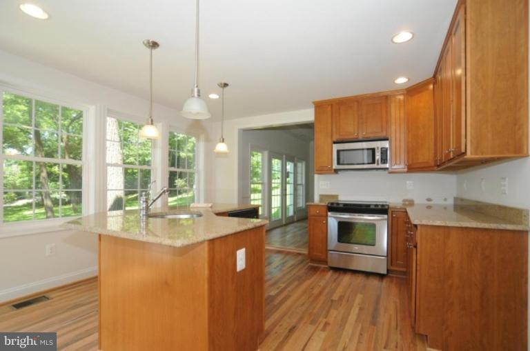 103 South Winchester Road Annapolis, MD 21409 - Photo 14 of 25 Kitchen