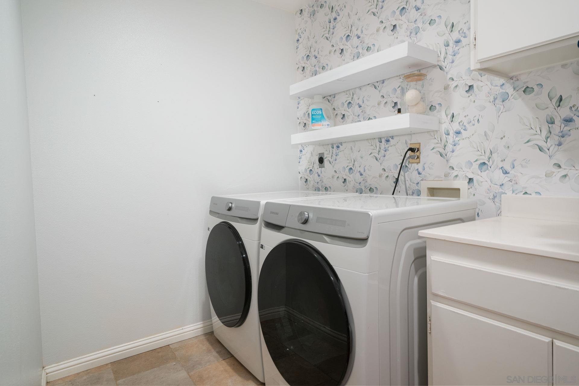 3396 Monique Lane Spring Valley, CA 91977 - Photo 27 of 31 a utility room with dryer and washer
