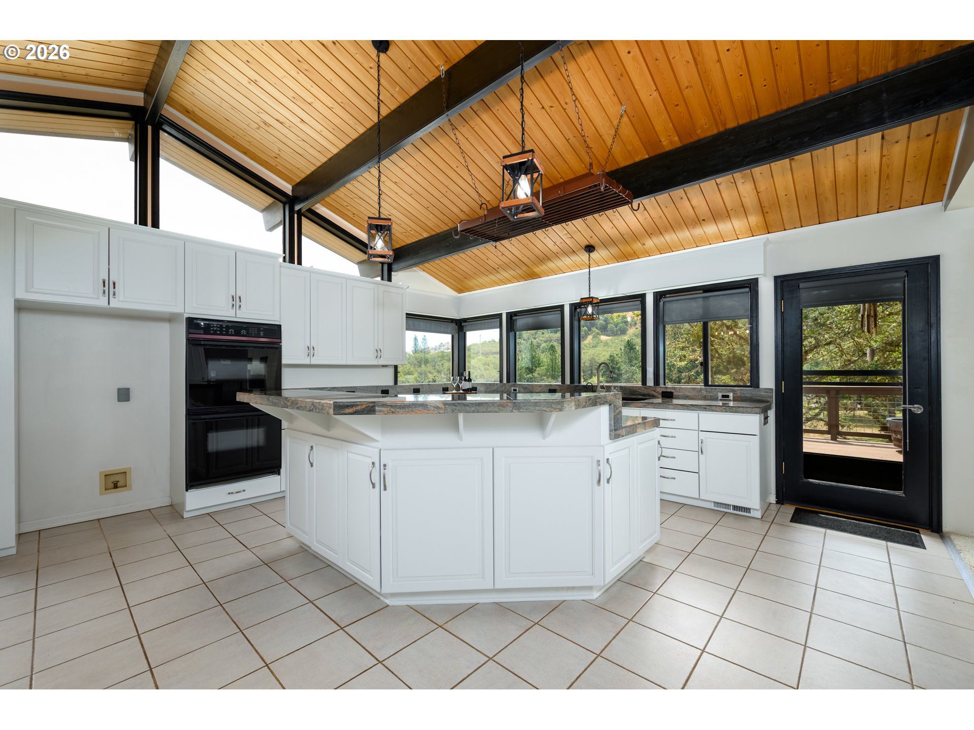12839 North Bank Road Roseburg, OR 97470 - Photo 14 of 48