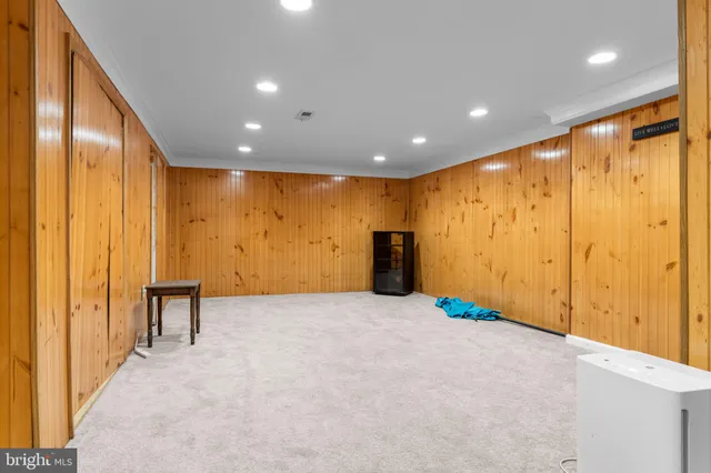 $2,400 | 435 North Mt Vernon Circle, Bensalem, PA 19020