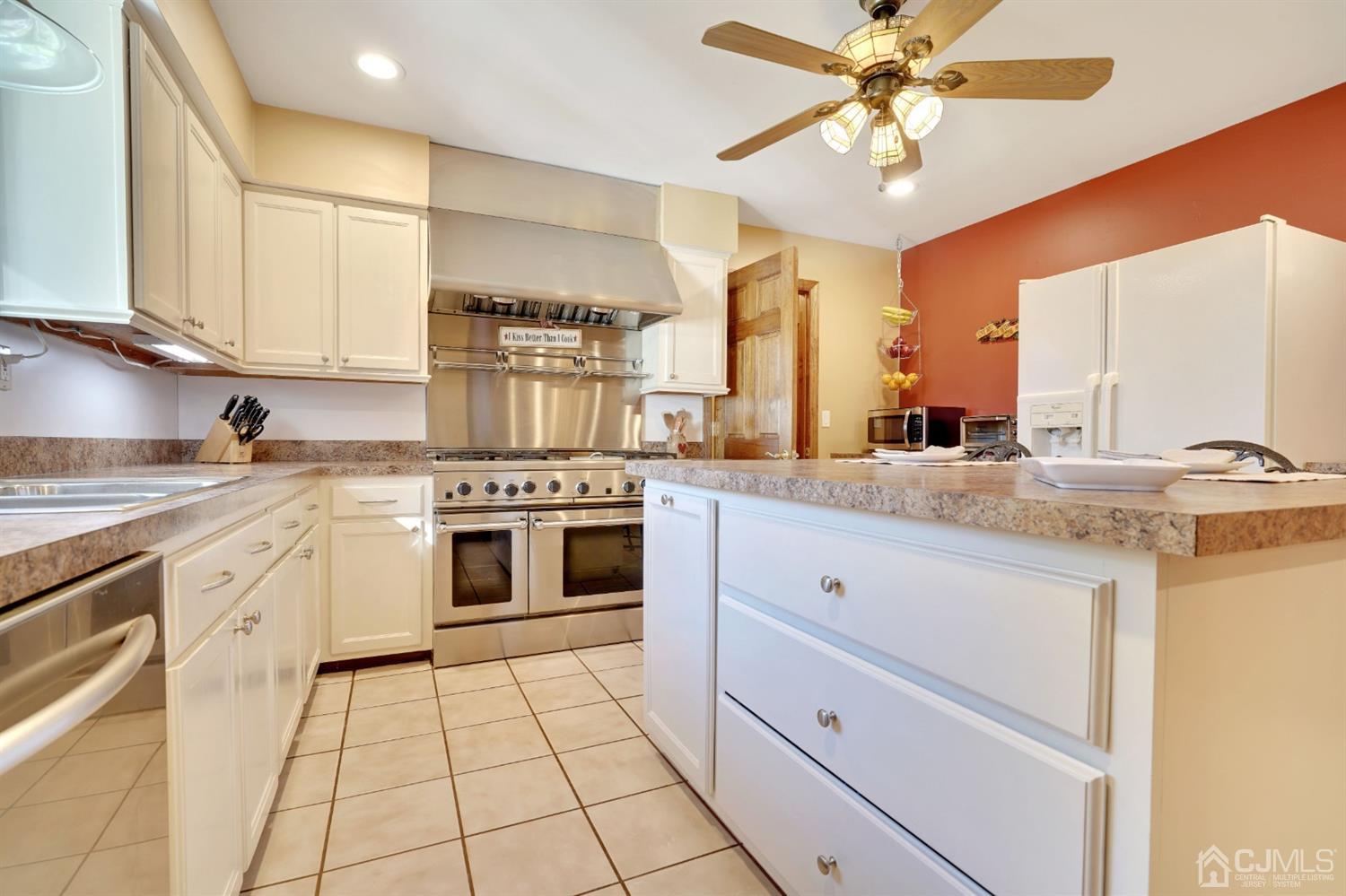 9 Starkin Road East Brunswick, NJ 08850 - Photo 11 of 57 Gallery Image 11