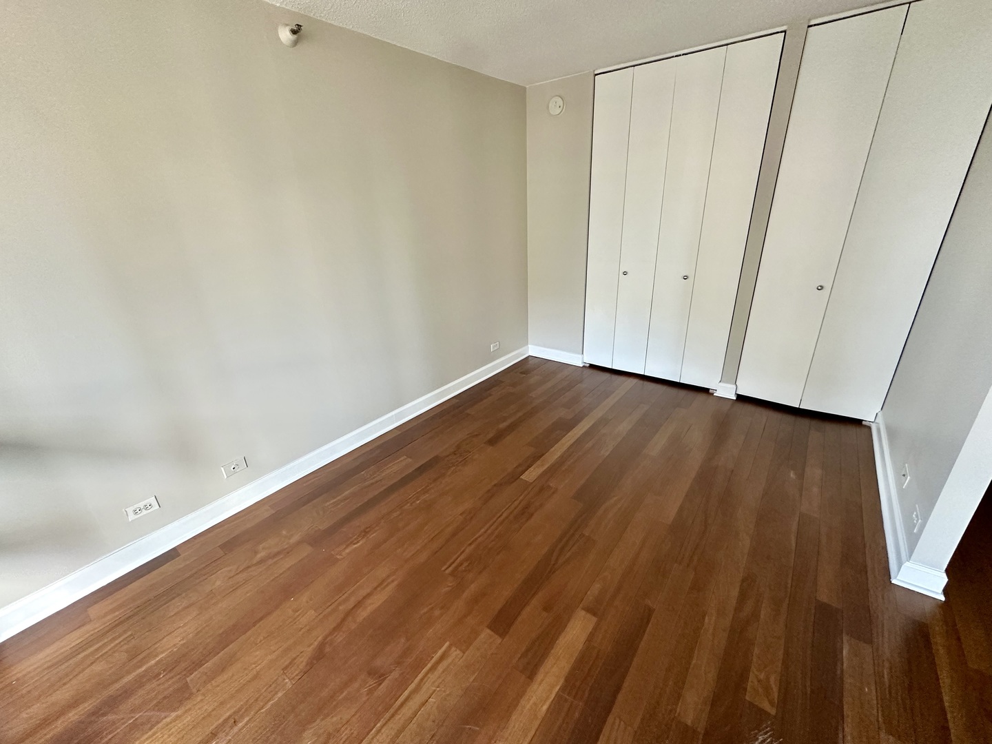 10 East Ontario Street, Unit 2407 Chicago, IL 60611 - Photo 10 of 16