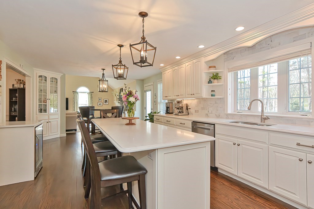 6 Bainbridge Road Bellingham, MA 02019 - Photo 7 of 40 Gallery Image 7