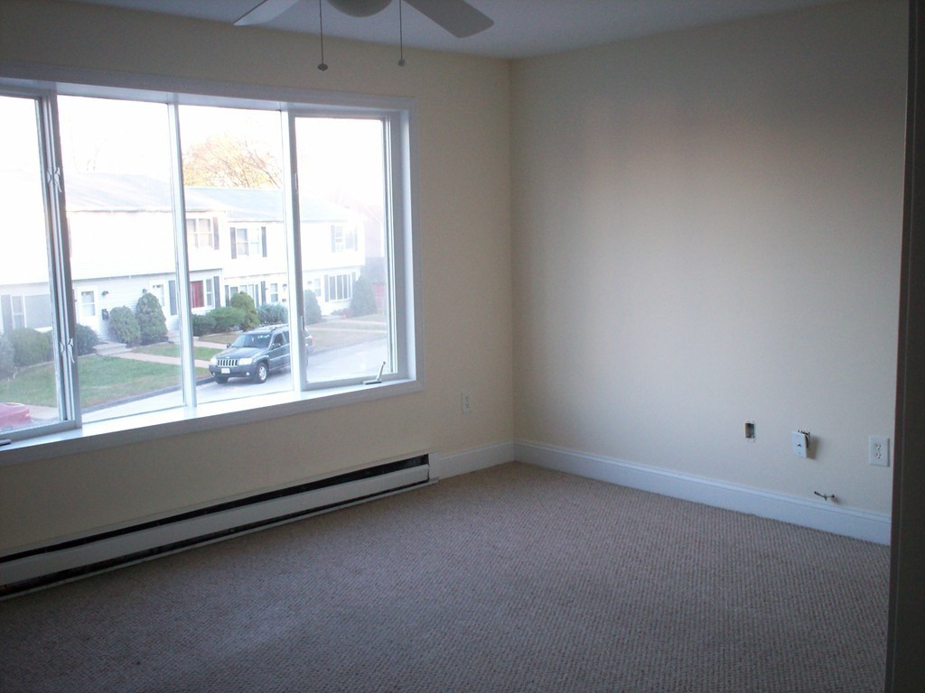 8 Arline Street Worcester, MA 01607 - Photo 4 of 12 Gallery Image 4